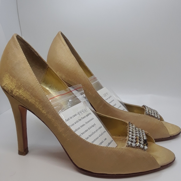 Satin Nina Heels in gold - Picture 1 of 10